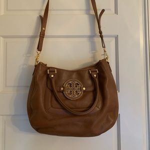 Tory Burch Amanda Hobo bag